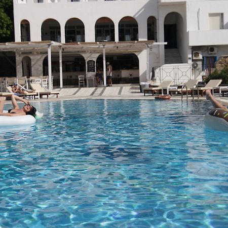 Armadoros Hotel / Ios Backpackers ภายนอก รูปภาพ