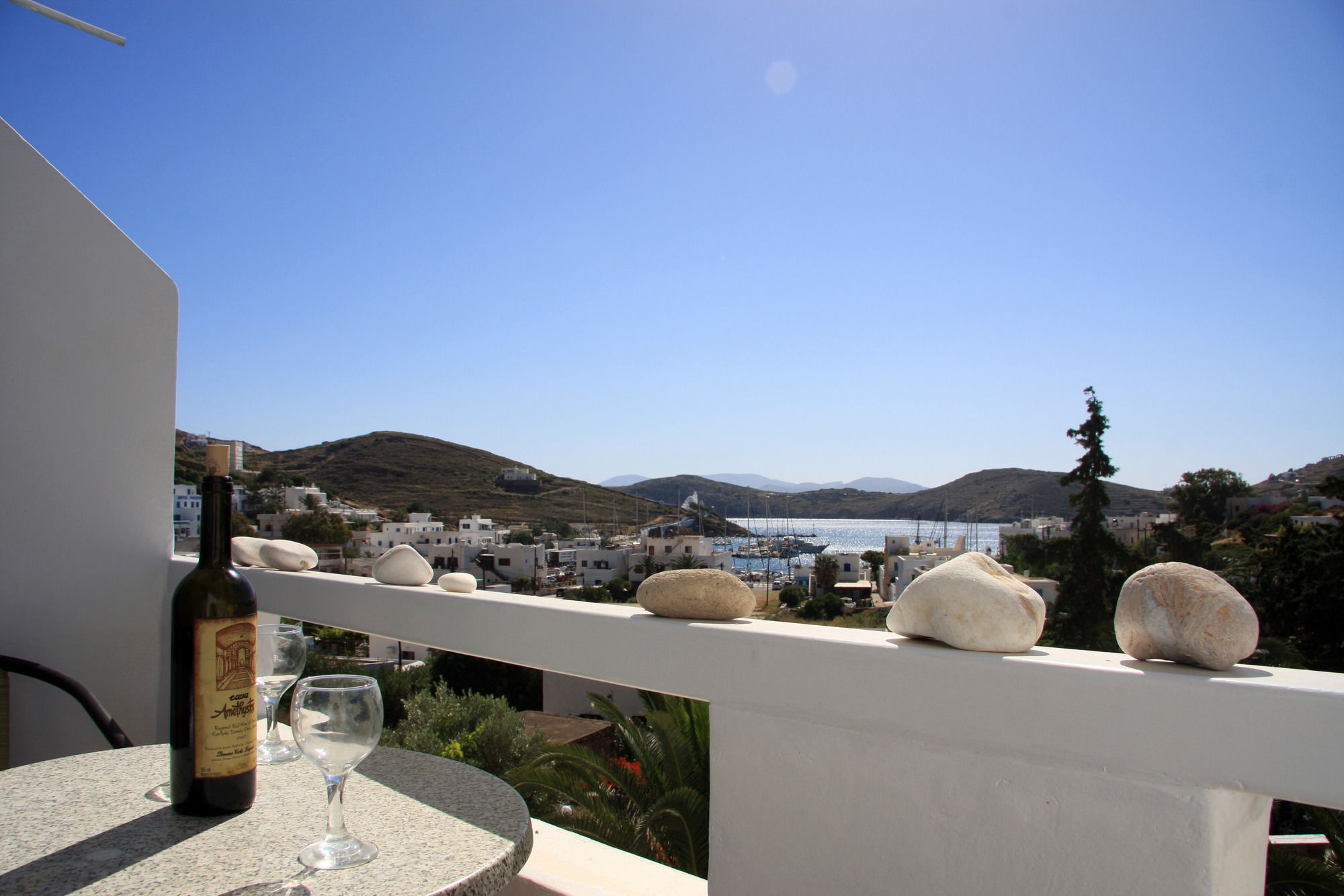 Armadoros Hotel / Ios Backpackers ภายนอก รูปภาพ